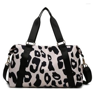 Duffel Bags 2023 Cow Patroon Weekend Tas Zwart roze middelgrote carry-ons Bagage Waterdichte reisorganisator Oxford Big Packing Cube