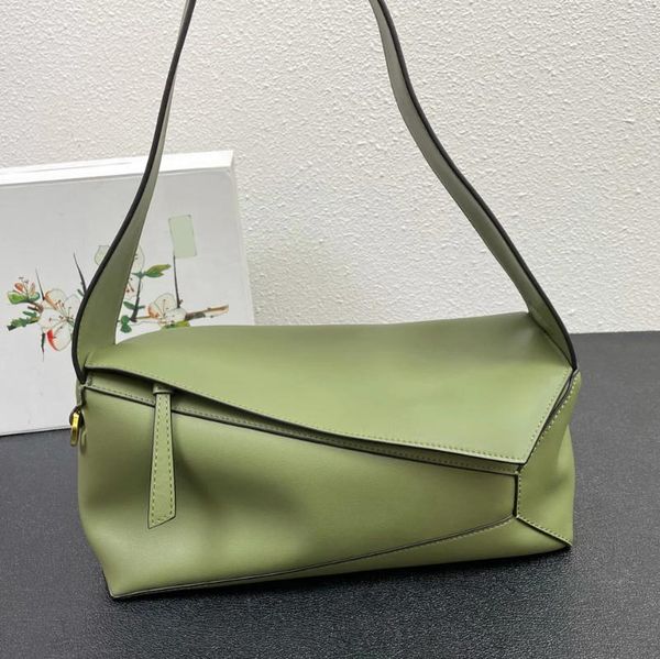 Bolsas de lona Moda Geométrica Bolsa de axila 2024 Alta calidad Cuero de vaca suave Solo hombro Conciso Ocio Versátil Paquete de mujer