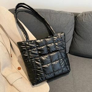 Duffel Bags vrouwelijke creatieve puffer draagtas vaste kleur zachte katoenen kussen shopper met voorzak grote capaciteit voor vrouwen meisjes