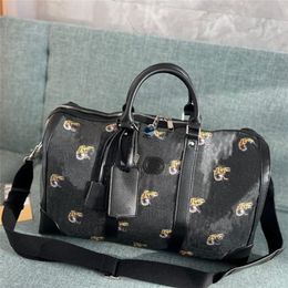 Duffel Bags Mens Weekend Kee Pall Tote Bandouli Bandana Designer Travel Bandouliere Hand Bagage Kepall Bag Men Duffle Animal Printing Brand Handtas