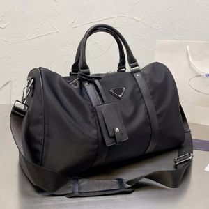 Sac de grande capacit￩ de grande capacit￩ sac de morsure de mode triple sacs de voyage en nylon noir