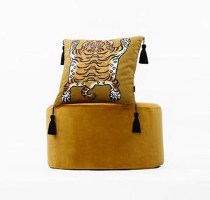 DUNXDECO Funda de cojín Funda de Almohada Cuadrada Decorativa Vintage artístico Estampado de Tigre Borla Terciopelo Suave Coussin sofá Silla Ropa de Cama 213318049