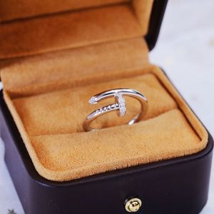 Dupe marque bijoux à la mode 925 bagues en argent Sterling pour les femmes bague de mariage avec version supérieure en diamant