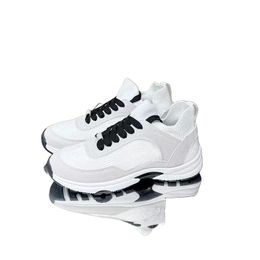 Sneakers pour femmes Taille Eur 35-EUR41 Blocking Tricoted Upper Sneaker avec boîte