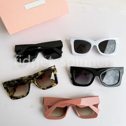 Modeontwerper zonnebril Letter M Zonnebril voor dames met geschenkdoos en brillenkoker