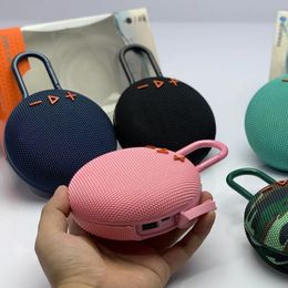 Duurzame draagbare Bluetooth-luidspreker Waterdichte draadloze mini-luidsprekerclip 3 buitenluidsprekers - tot 10 uur speeltijd Bass Waterdichte clip3-luidsprekers worden geleverd met doos
