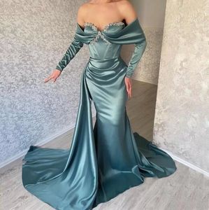 Dusty Mermaid 2023 Vestidos de noche azules fuera del hombro Manga larga Pleated Arabic Aso Ebi Boning Prom OCN Vestido