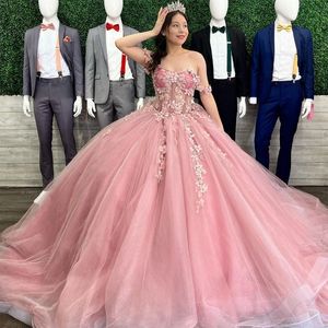 Stoffige Roze Bloem Hartvormige Quinceanera Jurken 3D Bloemen Applicaties Mouwloos Kralen Baljurk Schouderafhangend 15 Gala Celebrity Dress Sweet 16 Meisjes Feestkleding