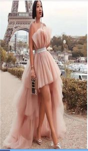 Stoffig roze hoog laag galajurken strapless ruches tule met riem homecoming jurk plus size meisjes feestrokken9099601