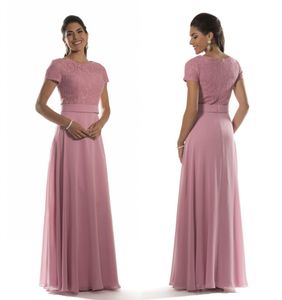 Stoffig roze lange bescheiden bruidsmeisjesjurken met korte mouwen juweel kant lijfje chiffon formele avond bruidsmeisjes jurken op maat gemaakt