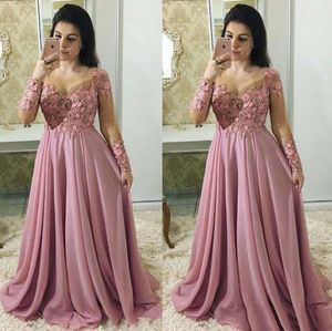 Stoffige roze moeder van de bruid jurken met lange mouwen pure juweel nek bruiloft gast jurk bloemen kant chiffon plus size avondjurken