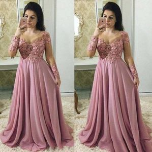 Stoffige roze moeder van de bruid jurken met lange mouwen pure juweel nek bruiloft gast jurk bloemen kanten chiffon plus size evenin6441647