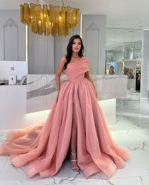 Stoffig roze een schouder prom jurken side split formele avondjurk tule lange jurken 2023 voor vrouwenfeest