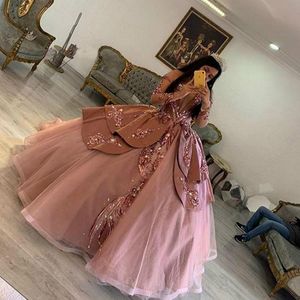 Dusty roze prinses Quinceanera Dresses 2021 Roségouden pailletten van de schouder lange mouwen Pageant Paregant Deksel Vestidos de 15 A OS 2745