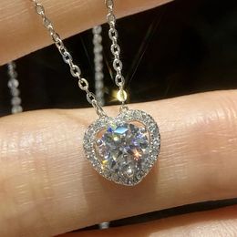 DW Collier de diamant de pendentif coeur Shining pour femmes Original 925 Fashion en argent sterling Fashion Fine bijoux 240515