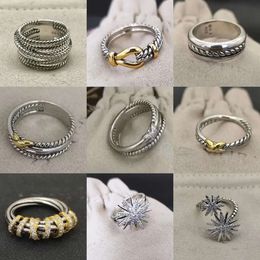 DY armband designer kabelsieradenDY Twisted Ring Pearl Head-serie gedraaide ring Luxe sieraden met prachtige parels voor vrouwelijke vrienden en geliefden Idee