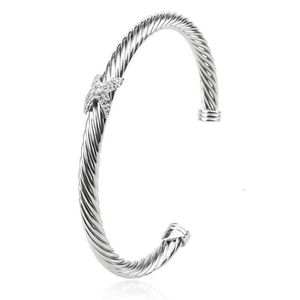 DY Bracelet Designer Bijoux de luxe Top bijoux bracelet Dy Bracelets 5MM câble 8 en forme de croix pleine imitation diamant X ouverture accessoires de cadeaux de Noël chauds