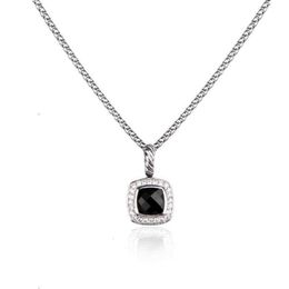 DY Chaîne Onyx Dy Hommes Femmes Collier Designer Populaire Noir Pendentifs Hop Petite Vintage Hip Colliers Charme Bijoux En Cristal Cadeau De Noël Bijoux