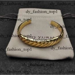 Dy Designer Marca de moda de alta calidad Trend de lujo David Yurma Bracelets Pulseras de joyería Simple y elegante Ring Popular Woven Twisted Ring David Bracelet 444