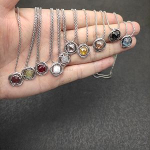 DY populaire créateur de mode carré diamant concepteur pendentif plusieurs couleurs disponibles collier cadeau bijoux avec sac à poussière