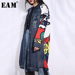 [EAM] 2020 Nueva primavera Otoño Solapa Manga larga Patrón azul Impreso Denim suelto Chaqueta de gran tamaño Mujer Abrigo Moda Marea LJ200813
