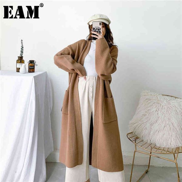 [EAM] Camel grande taille tricot Cardigan pull coupe ample col en v à manches longues femmes mode automne hiver 1Y207 210512