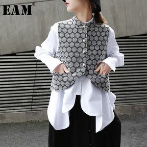 [EAM] Nouveau printemps été col montant sans manches Jacquard irrégulier perlé poche ourlet lâche gilet femmes mode marée JO196 201028