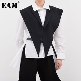 EAM Women Loose Fit Black Brief onregelmatige split Joint Big Size Vest Rapel Mouwloze mode Spring Summer 1U52701 201031