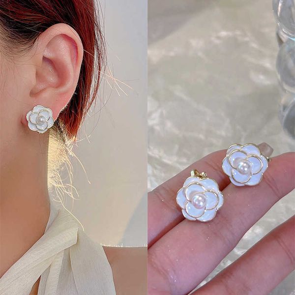 Oreille manchette 2022 nouveau blanc perle Clip moderne femmes boucles d'oreilles bijoux de mode faux perforé coréen accessoires de mariage G230602
