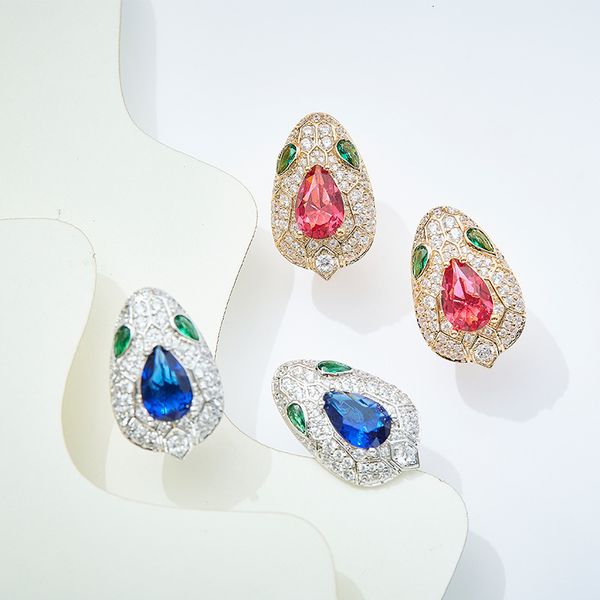 Ear Cuff Designer Collection Boucles d'oreilles Inlay Full Czech Zircon Rouge Bleu Pierre Plaqué Or Couleur Serpent Serpent Snakelike Stud Ear Clip 230615