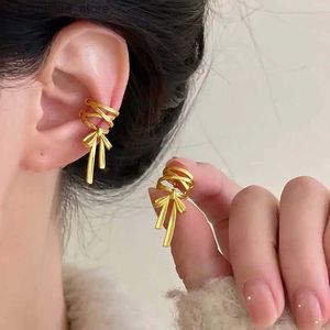 Ear Cuff Ear Cuff New Y2K Double-Couche Bow Ear Cuff No Piercing Boucle d'oreille Punk Unique Metal Tie Bow Ear Clip pour Femmes Filles Mode Bijoux Cadeaux Y240326