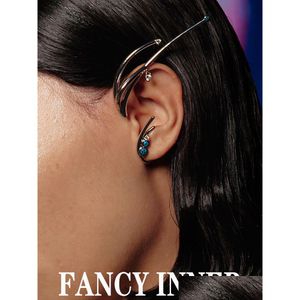 Ear Cuff Pendiente Blue Rhinestones Wing Geometry Simple Elf Metal Sin orejas perforadas Clip para mujeres Joyería Regalos 230214 Entrega de gota Ear Dhdew