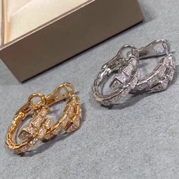 Ear Cuff Boucles d'oreilles en forme de serpent en diamant plein d'Europe et d'Amérique s925 argent plaqué or luxe femmes marque de mode bijoux cadeaux 230626