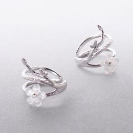 Boucles d'oreilles clip en argent 925 fleur de cerisier blanc Thaya boucles d'oreilles manchette florale non perforées adaptées aux femmes élégantes et exquises 230512