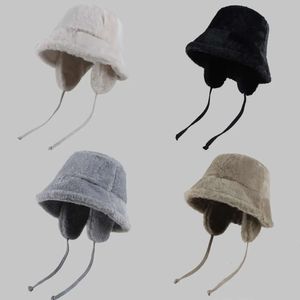 Ear Koreaanse beveiligings emmer hoeden voor vrouwen herfst en winterreizen veelzijdige warme retro vaste kleur pluche heren caps 240126