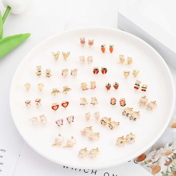 Boucles d'oreilles vente chaude version coréenne de populaire licorne hibou 28 paires de clips d'oreille ensemble mignon enfants animal dame boucles d'oreilles