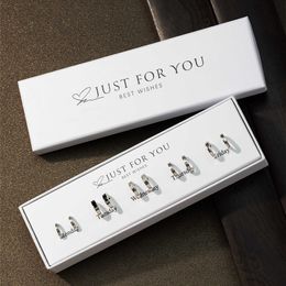 Pendientes personalizados de plata dulce de medio círculo con letras de AMOR, caja de regalo de una semana, 5 pares de accesorios simples para las orejas de las mujeres