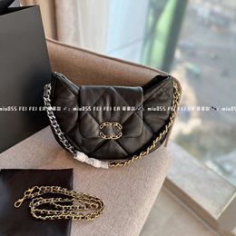 Début de printemps nouveau 19bag hobo mouton de mouton Diamond Grid Chain Bag Sac de lune Sac de moule Sac sous bras