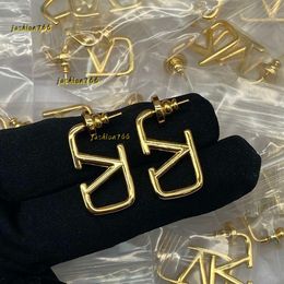 Pendiente Chapado en oro Diseñador Mujer Moda Marca Carta Mans Stud Ears Girls Ear Studs Bodas Pendientes Joyería Brincos
