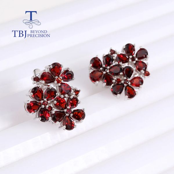 Boucles d'oreilles 2023 Conception de fleurs Clât de boucle d'oreille Natural Red Garnet Mozambique Gemles 925 Bijoux fins en argent sterling pour la femme cadeau