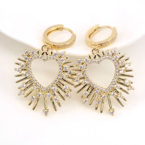 Boucles d'oreilles 3 paires de boucles d'oreille de cerceau de zircon coeur délicat pour les femmes en zircone cubique pave grosses boucles d'oreilles en forme de coeur cadeau de maman