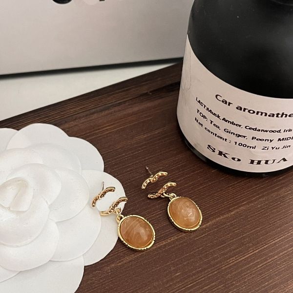 Pendientes Pendiente de gota de diseñador Chapado en oro Regalos de amor de viaje Cuelga 2023 Encanto de diseño para mujeres Pendientes de acero inoxidable de alta calidad Sin joyería que se descolora