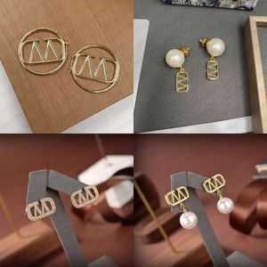 Oorbellen ontwerper Fashion Hoop Pearl -oor studs klassiekers Temperament oorring Nieuwe sieraden Design voor man Woman 8 Opties topkwaliteit ring