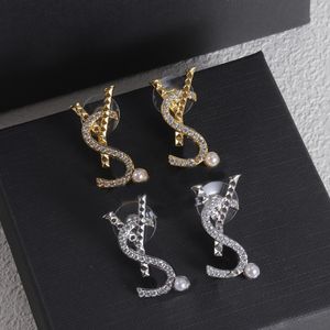 Boucles d'oreilles Designer Y Boucles d'oreilles pour femmes Pendentif Boucles d'oreilles Afrique Mariée indienne Bijoux de mariage Cadeau de fête Accessoires précieux Manchette d'oreille