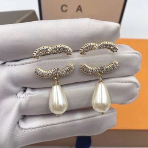 Oorbellen oorstudeer luxemerk goudbepated charme oorbellen met doos nieuwe sieraden lente mode parel hanger oorbellen klassieke stijl meisje oorbellen