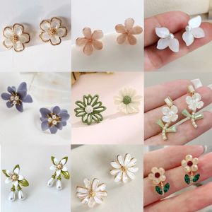 Boucles d'oreilles style coréen petite fleur de fleur de marguerite