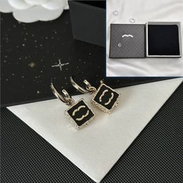 Oorbellen luxe vergulde oorbellen messing materiaal ontwerper modieuze retro-stijl vierkante hangende oorbellen hoogwaardige diamanten sieraden oorbellen met doos