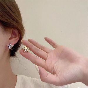 Boucles d'oreilles minimalistes Star Stud Boucles d'oreilles Harajuku Y2K accessoires Soux Cool pentagram Clip d'oreille Boucles d'oreilles pour les filles Boultures d'oreille
