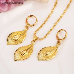 Collier de boucles d'oreilles 14 K collier GF en or solide