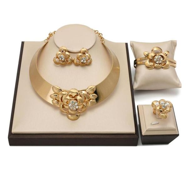 Collier de boucles d'oreilles exquise Dubai Gold Brand Jewelry Set 2022 Design Woman Wedding Accessories Fashion African Perles SETARDINGS2605504